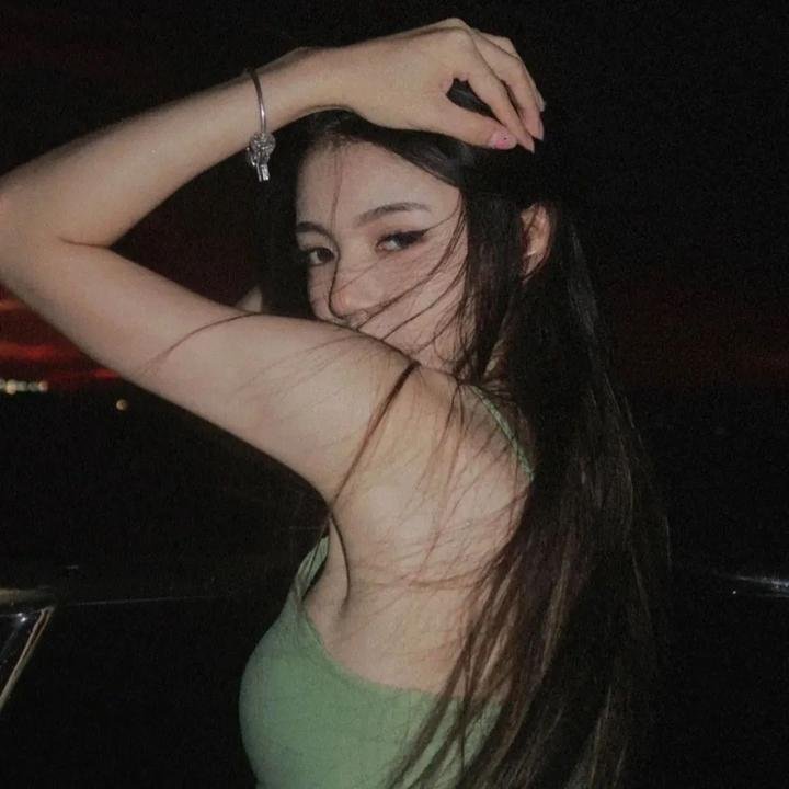 玻璃牢房